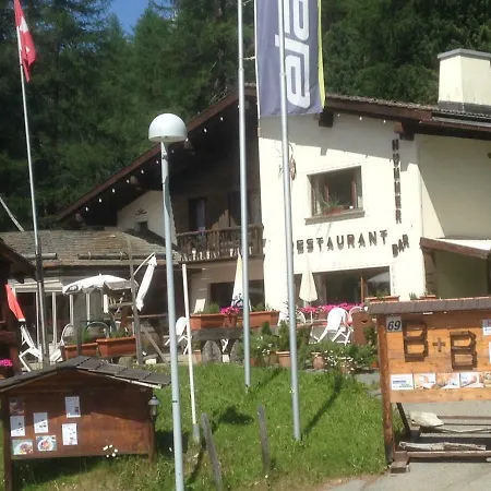 69 Hostel Silvaplana